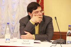 профессор английской литературы и культуры Востока в Тегеранском университете Сейед Мохаммед Маранди