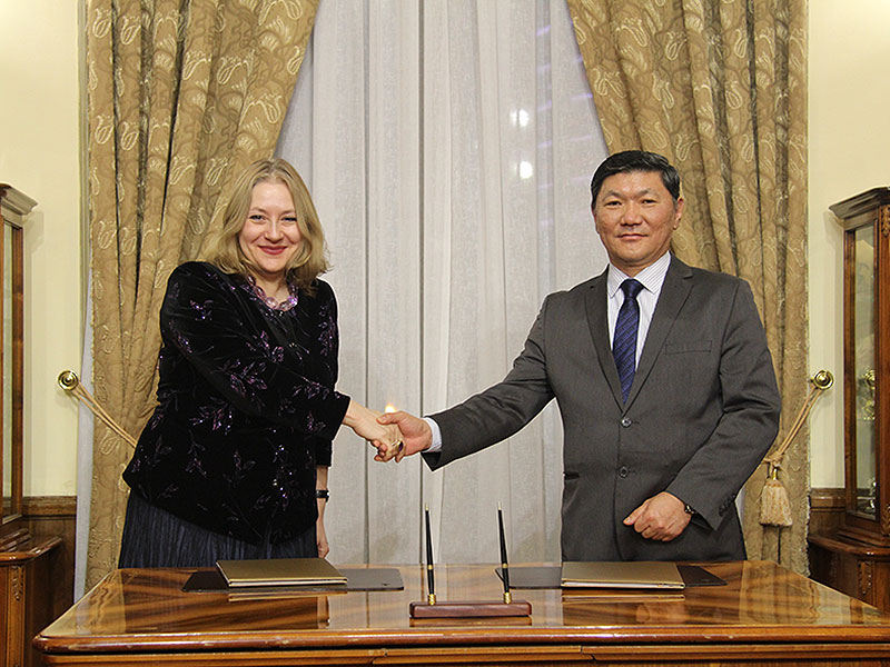 Подписание меморандума с монгольскими коллегами в ИВ РАН